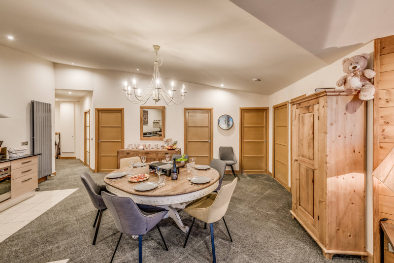 _lv_images__lot_0000000402_05_13583776 _lv_images__lot_0000000402_05_13583776