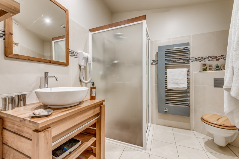 _lv_images__lot_0000000402_13_13583784 _lv_images__lot_0000000402_13_13583784