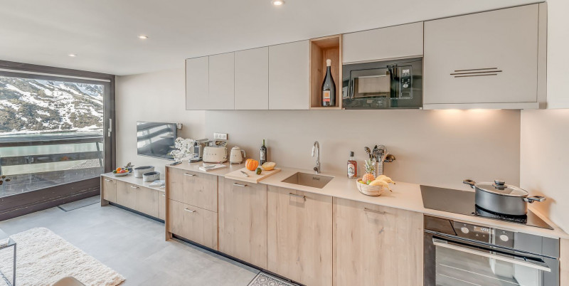 _lv_images__lot_0000000405_06_13078952