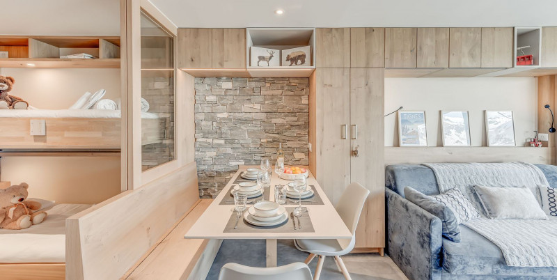 _lv_images__lot_0000000405_07_13078953