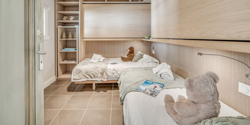 _lv_images__lot_0000000407_10_14230450 _lv_images__lot_0000000407_10_14230450