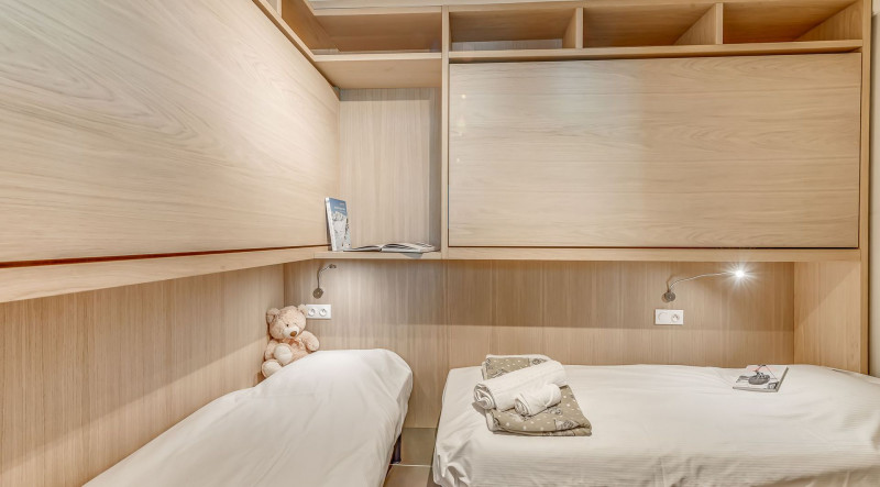 _lv_images__lot_0000000407_13_13077544 _lv_images__lot_0000000407_13_13077544