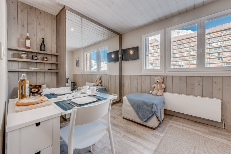 _lv_images__lot_0000000408_01_13546832