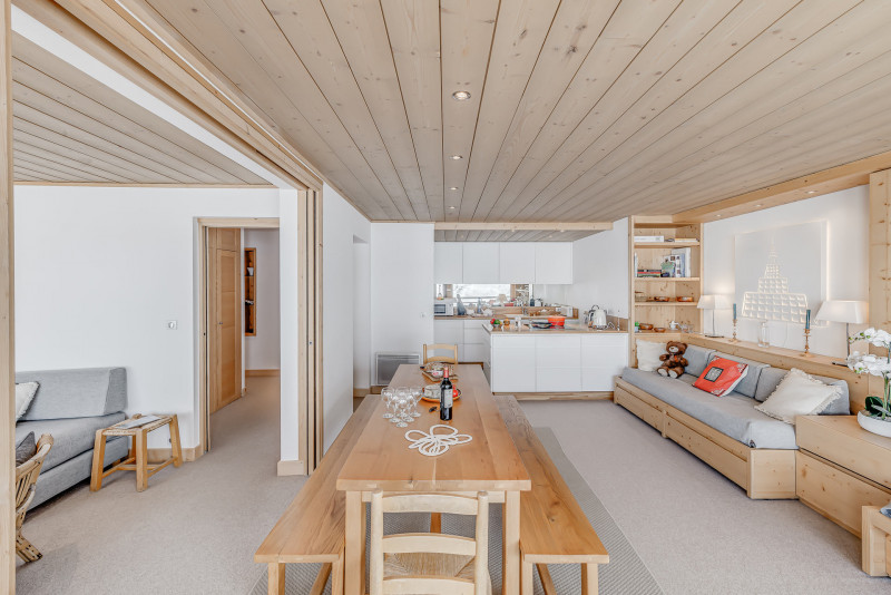 _lv_images__lot_0000000412_05_13077058