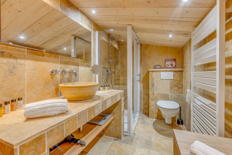 _lv_images__lot_0000000414_12_13498768