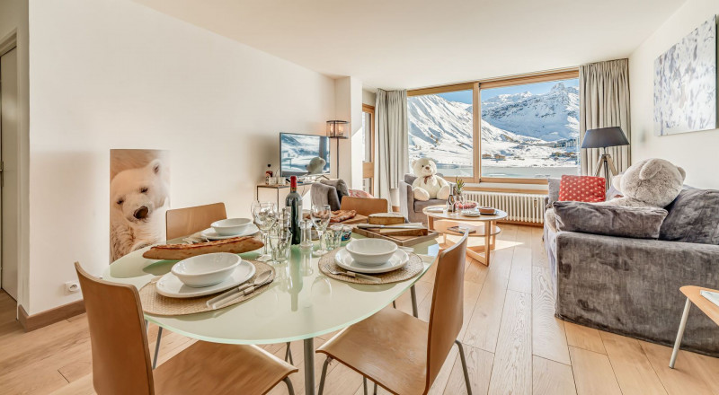 _lv_images__lot_0000000438_07_13498884