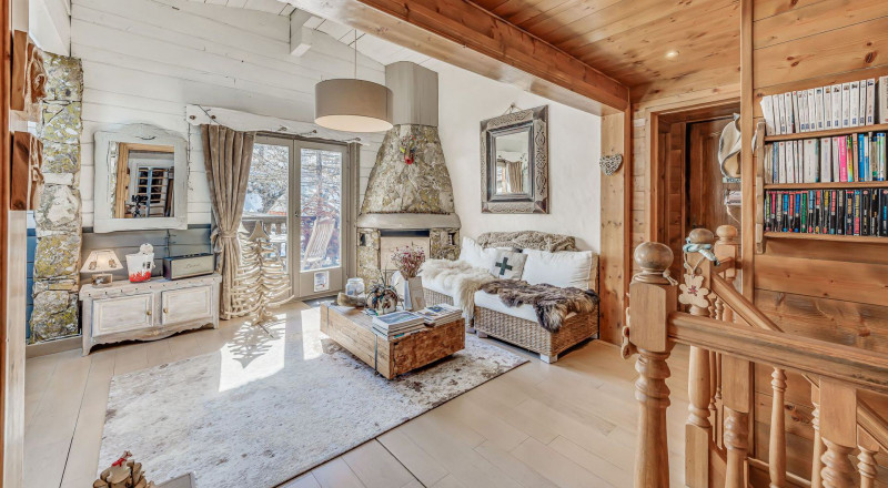 _lv_images__lot_0000000501_02_13574213