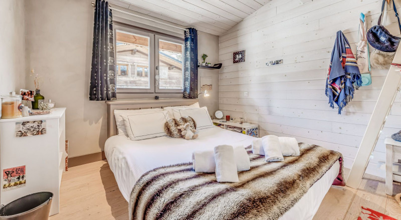 _lv_images__lot_0000000501_12_13583735 _lv_images__lot_0000000501_12_13583735