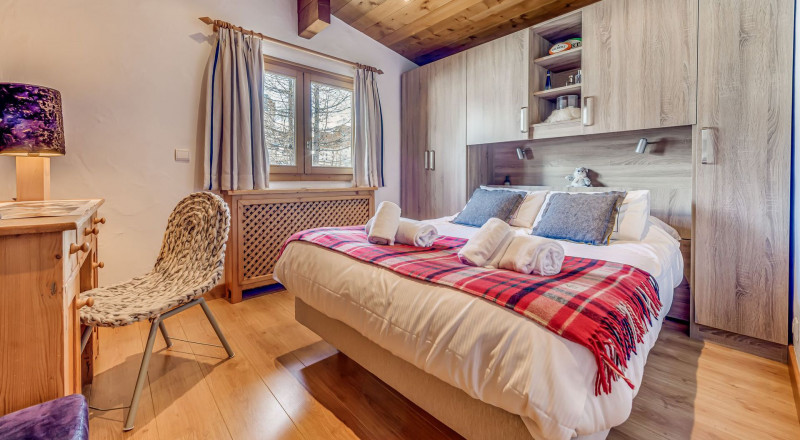 _lv_images__lot_0000000501_13_13773991