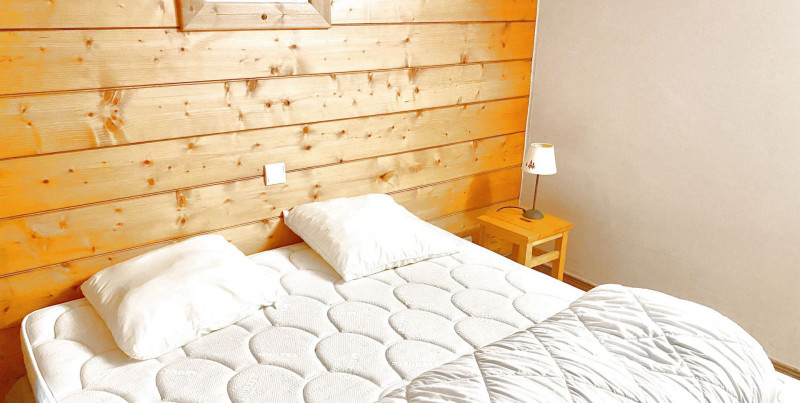 _lv_images__lot_0000000515_07_14066981