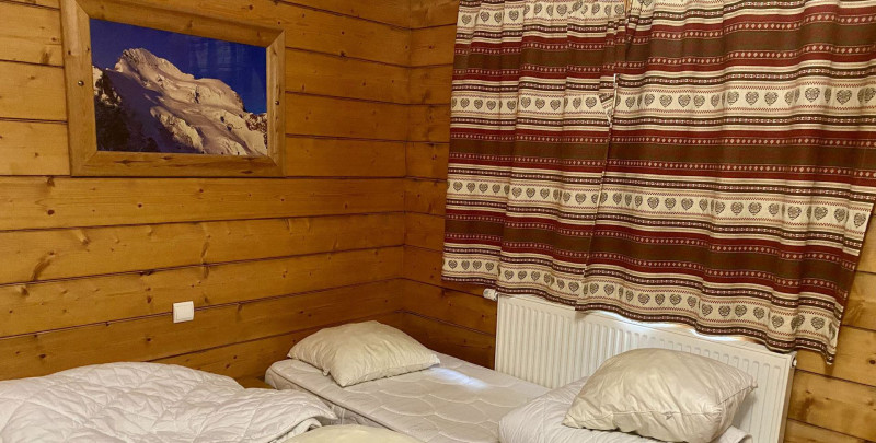 _lv_images__lot_0000000515_08_14066982