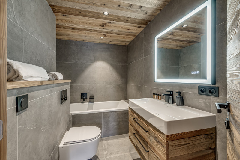 _lv_images__lot_0000000524_13_14134264