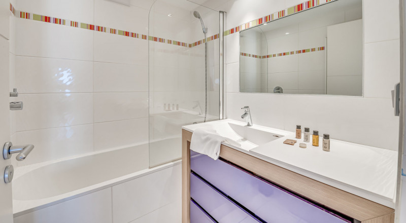 _lv_images__lot_0000000525_12_13821744