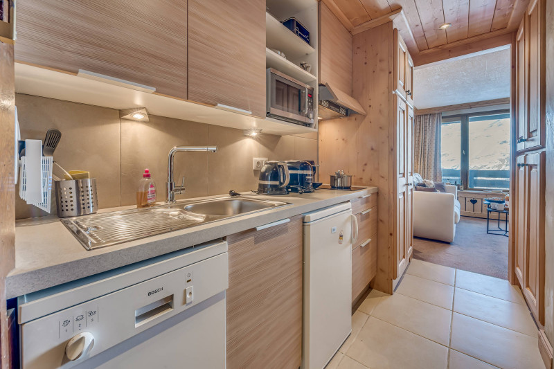 _lv_images__lot_0000000526_02_14463016