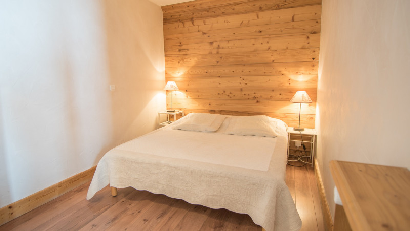 _lv_images__lot_0000010202_09_14457598