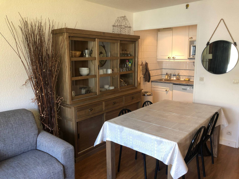 _lv_images__lot_0000010512_03_14225876 _lv_images__lot_0000010512_03_14225876