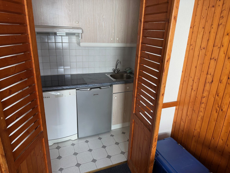 _lv_images__lot_0000010613_04_14458184