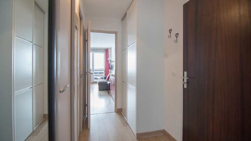 _lv_images__lot_0000010706_08_13550963