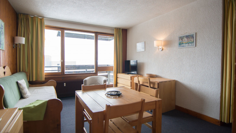 _lv_images__lot_0000010813_05_13503651