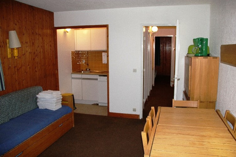 _lv_images__lot_0000010910_01_14072170