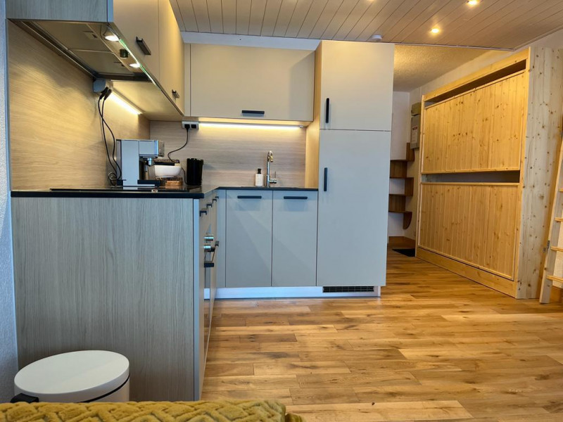 _lv_images__lot_0000011112_06_14071034