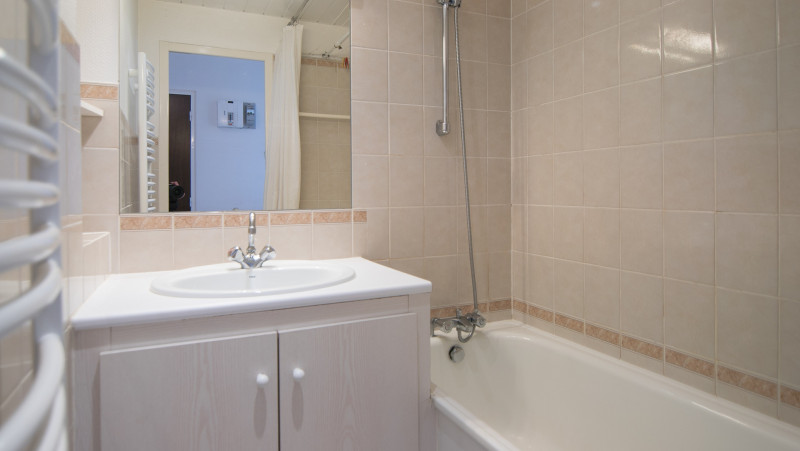 _lv_images__lot_0000020601_06_14373601