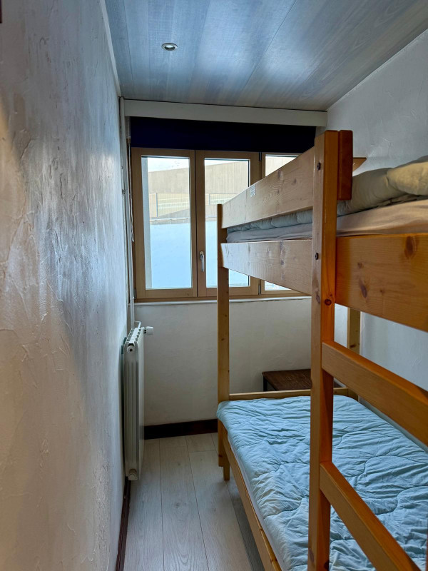 _lv_images__lot_0000030104_05_13550521