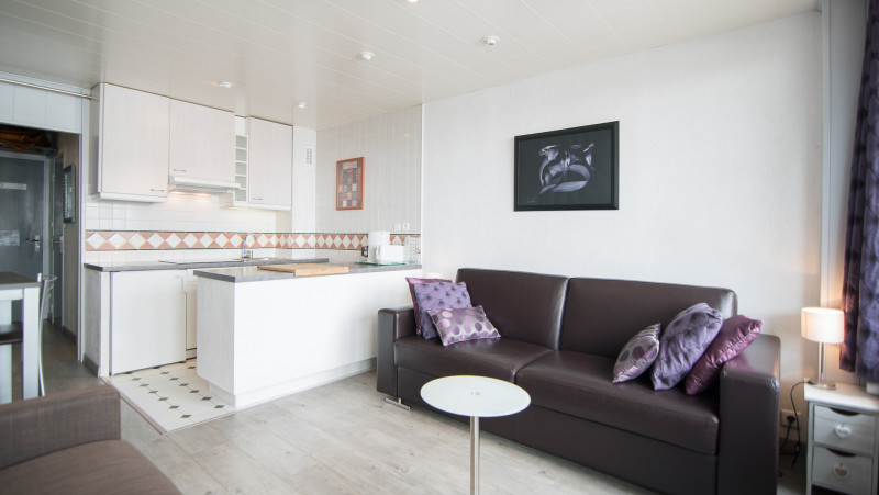 _lv_images__lot_0000030106_01_13835908