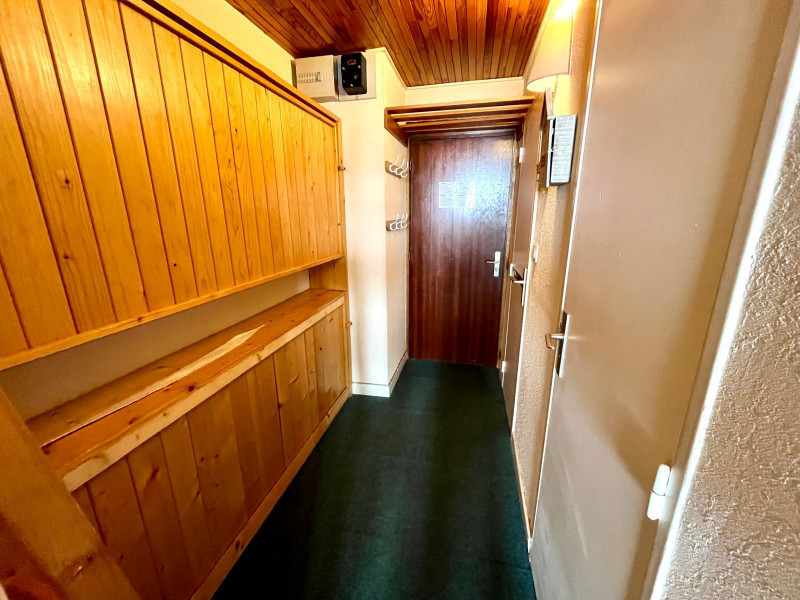 _lv_images__lot_0000030202_01_14216312