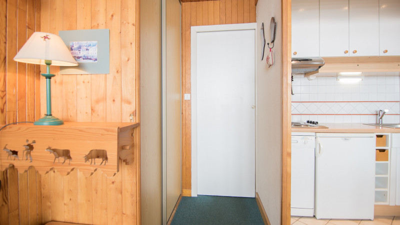 _lv_images__lot_0000030202_07_13503641