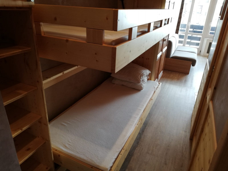 _lv_images__lot_0000030207_03_14042162