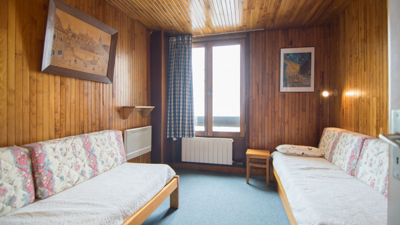 _lv_images__lot_0000030301_08_13588628 _lv_images__lot_0000030301_08_13588628