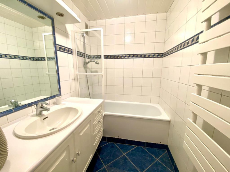 _lv_images__lot_0000030303_09_13165843 _lv_images__lot_0000030303_09_13165843