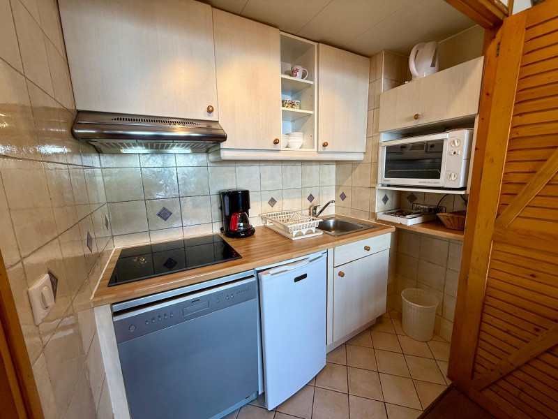 _lv_images__lot_0000030402_06_13157145 _lv_images__lot_0000030402_06_13157145