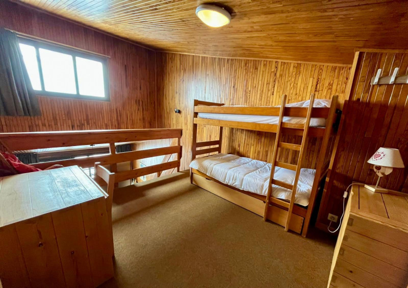 _lv_images__lot_0000030402_08_14033397