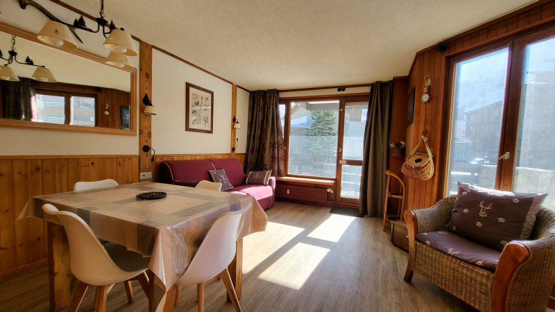 _lv_images__lot_0000050015_01_13455573