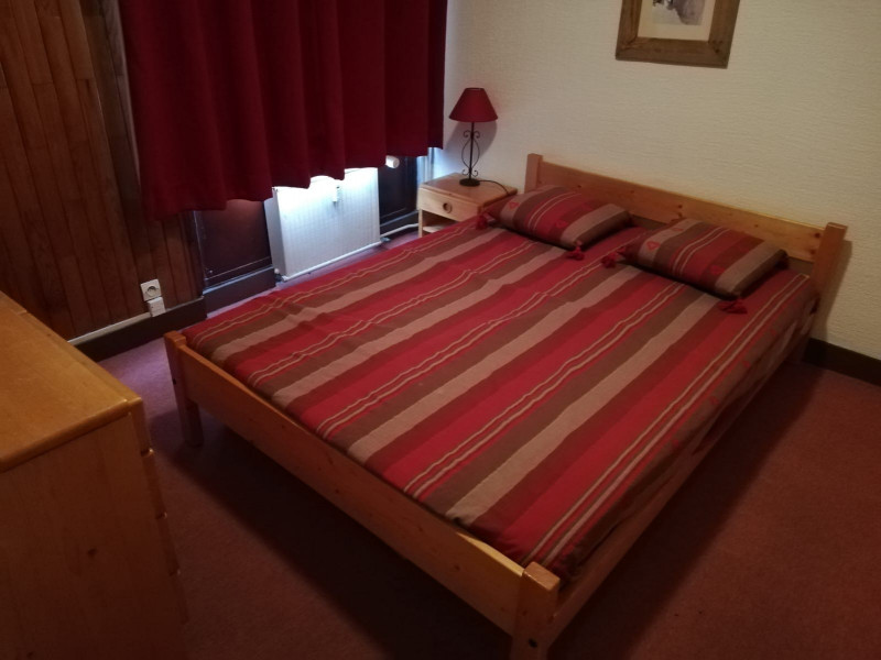 _lv_images__lot_0000070009_04_13835621 _lv_images__lot_0000070009_04_13835621