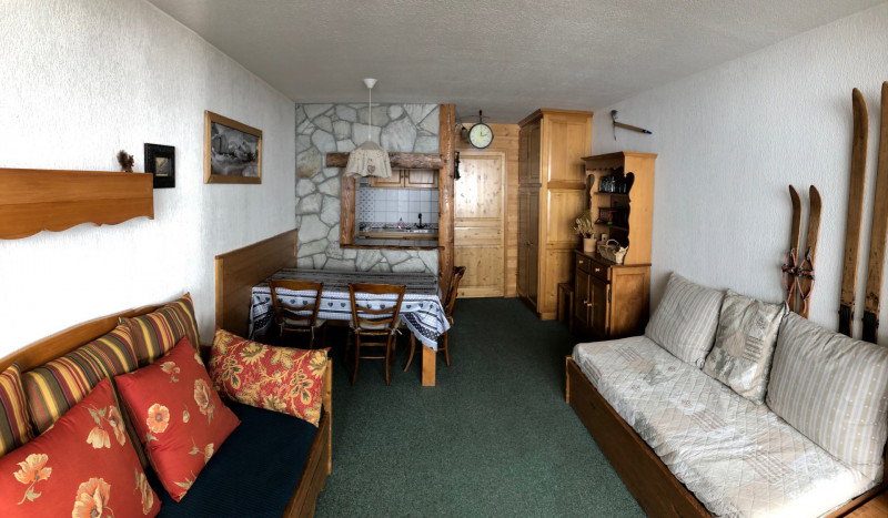 _lv_images__lot_0000090038_01_14052414