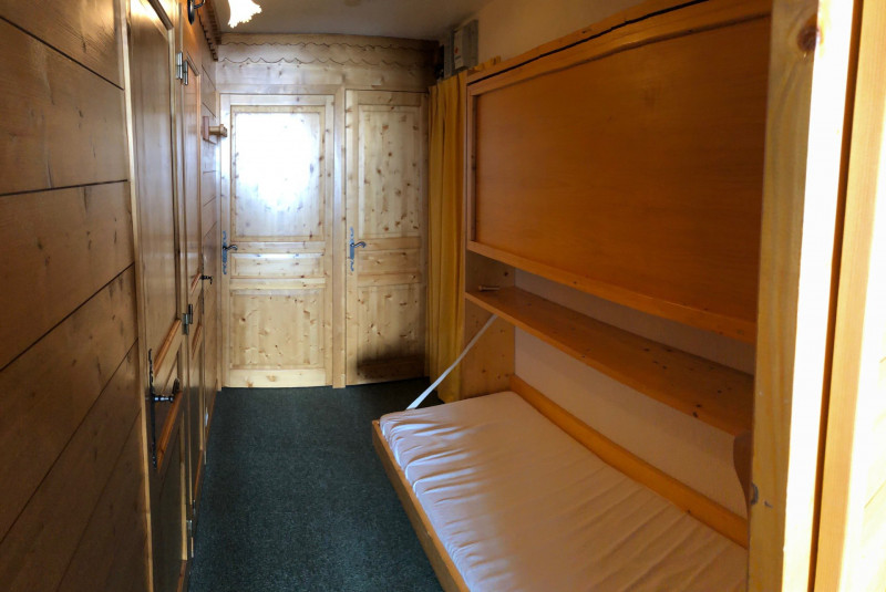 _lv_images__lot_0000090038_06_14467155