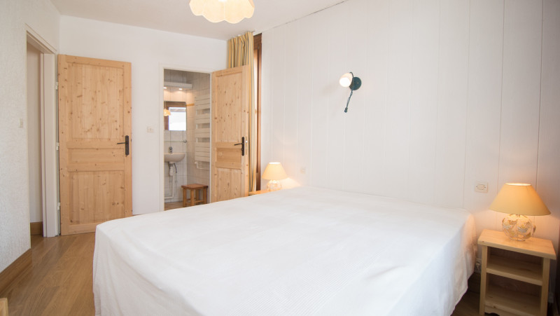 _lv_images__lot_0000120024_10_14225005