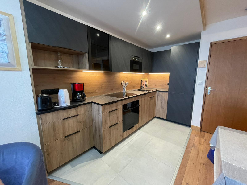 _lv_images__lot_0000120035_03_13502769