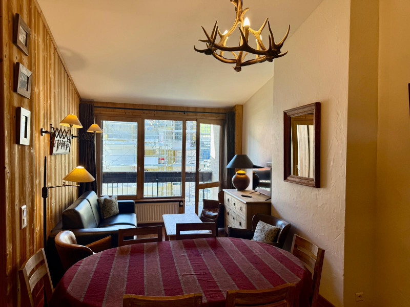 _lv_images__lot_0000160044_03_13578368