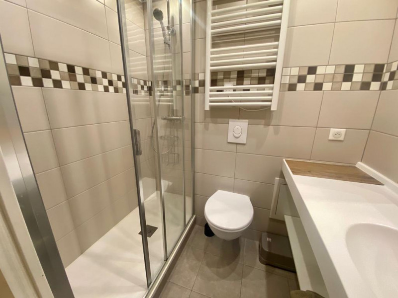 _lv_images__lot_0000230147_09_14042629