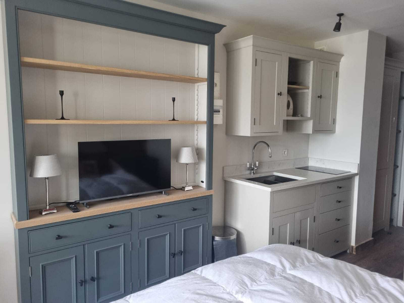 _lv_images__lot_0000230157_04_14420223