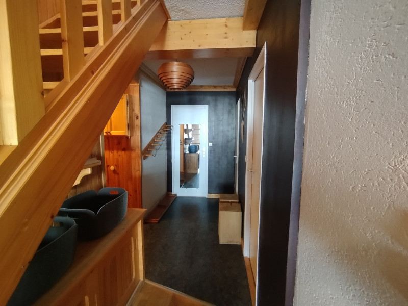 _lv_images__lot_0000230167_03_14032335