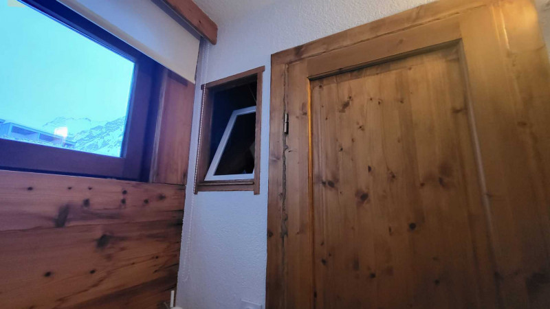 _lv_images__lot_0000230169_05_14022839