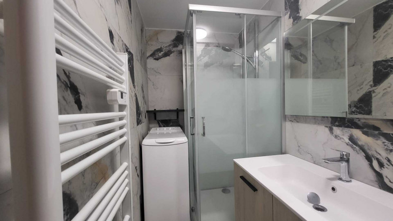 _lv_images__lot_0000230169_09_13936472