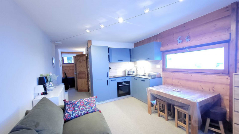 _lv_images__lot_0000230169_11_14372717