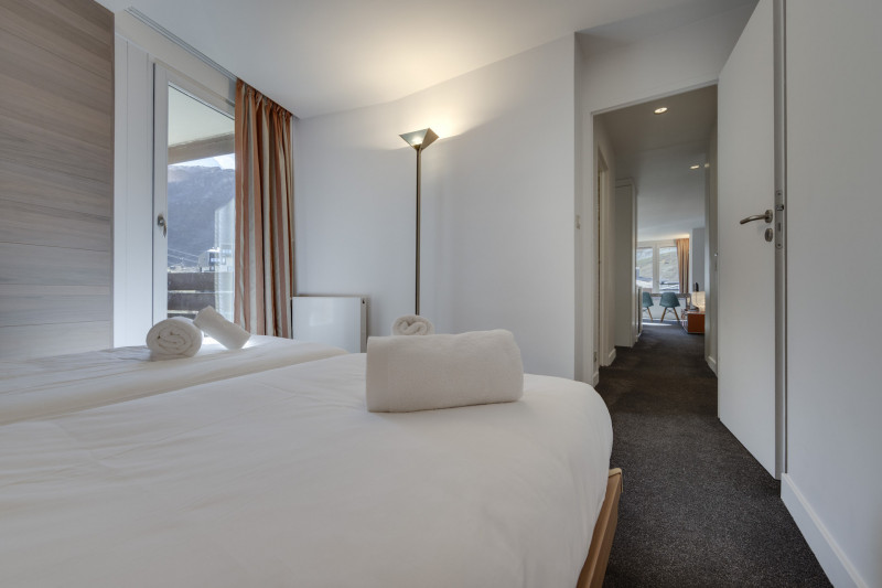 _lv_images__lot_0074061564_09_13939119