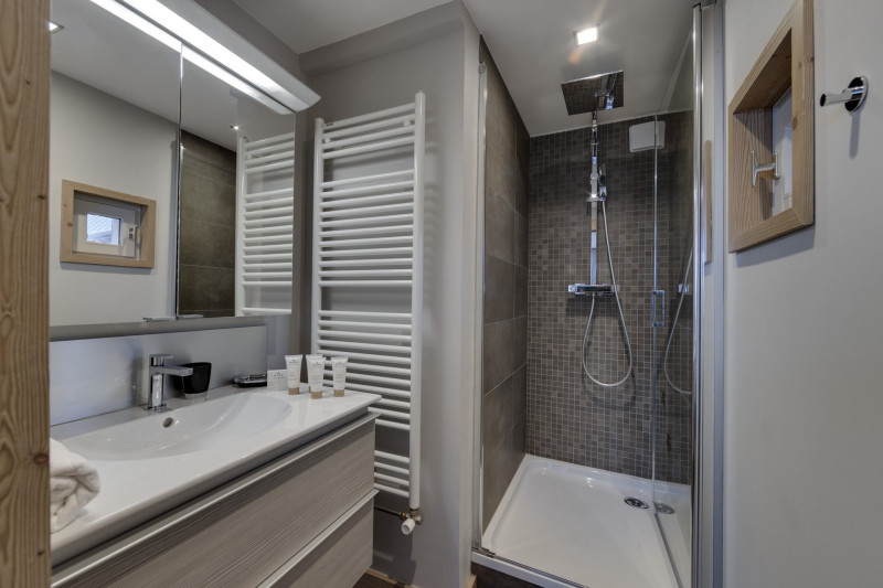 _lv_images__lot_0074061616_08_14421419